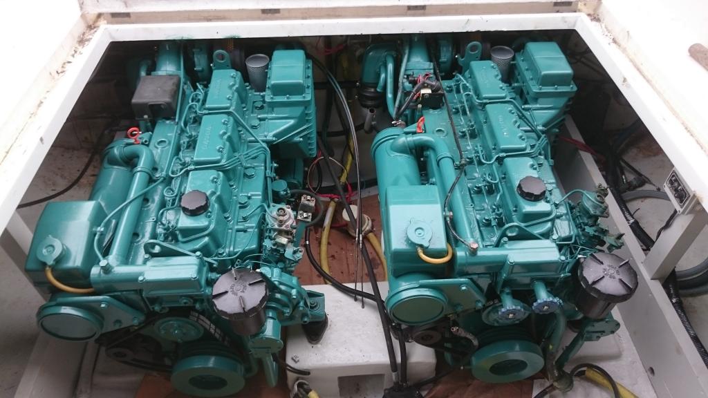 Aprs restauration moteur Chantier Naval Portbail Nautique